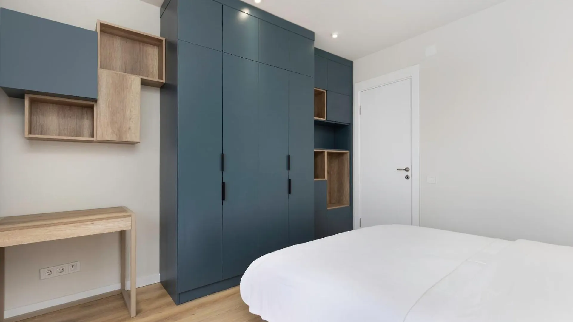 Next Apartments Official Batumi 5*,